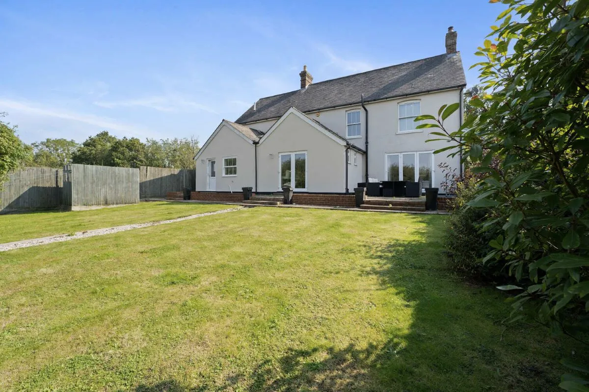 Cheeseman's Green Lane, Ashford, Kent, TN25 7HX - Online Auctions
