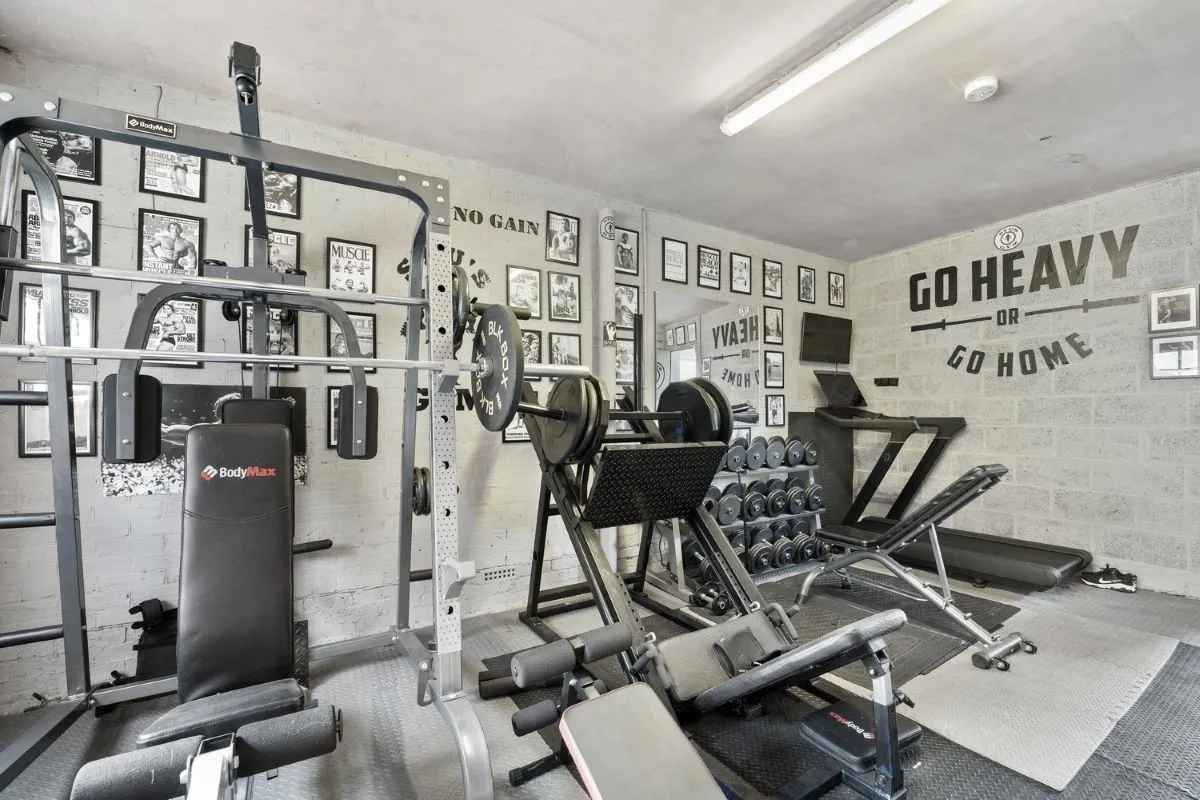 Cheeseman's Green Lane, Ashford, Kent, TN25 7HX - Online Auctions