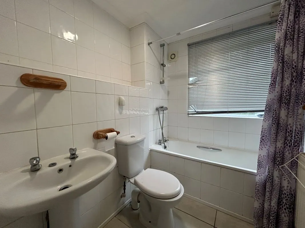 Pine Lodge, Maidstone, Kent, ME16 8TA - Online Auctions