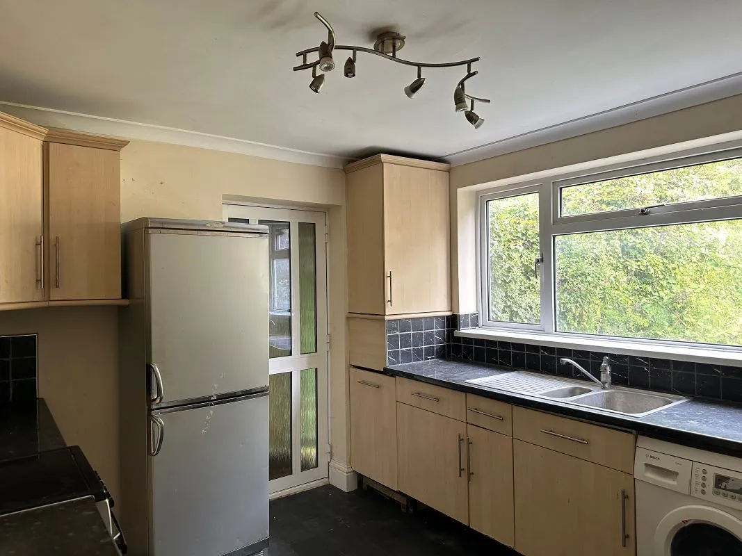High Wycombe, Buckinghamshire, HP13 6EY - Online Auctions