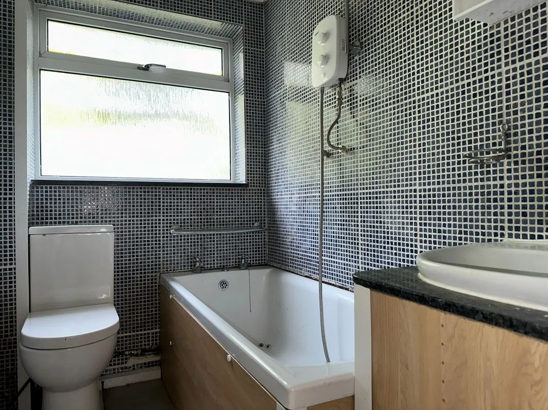 High Wycombe, Buckinghamshire, HP13 6EY - Online Auctions