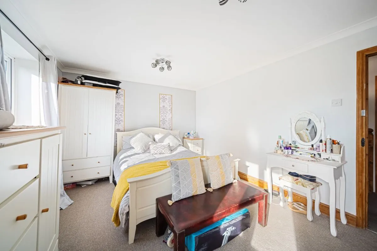 Larkfield, Aylesford, Kent, ME20 6SA - Online Auctions