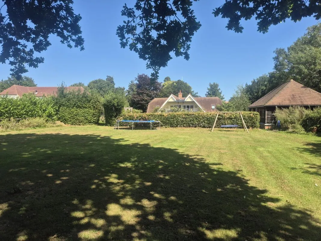 The Street, Canterbury, Kent, CT3 1LN - Online Auctions