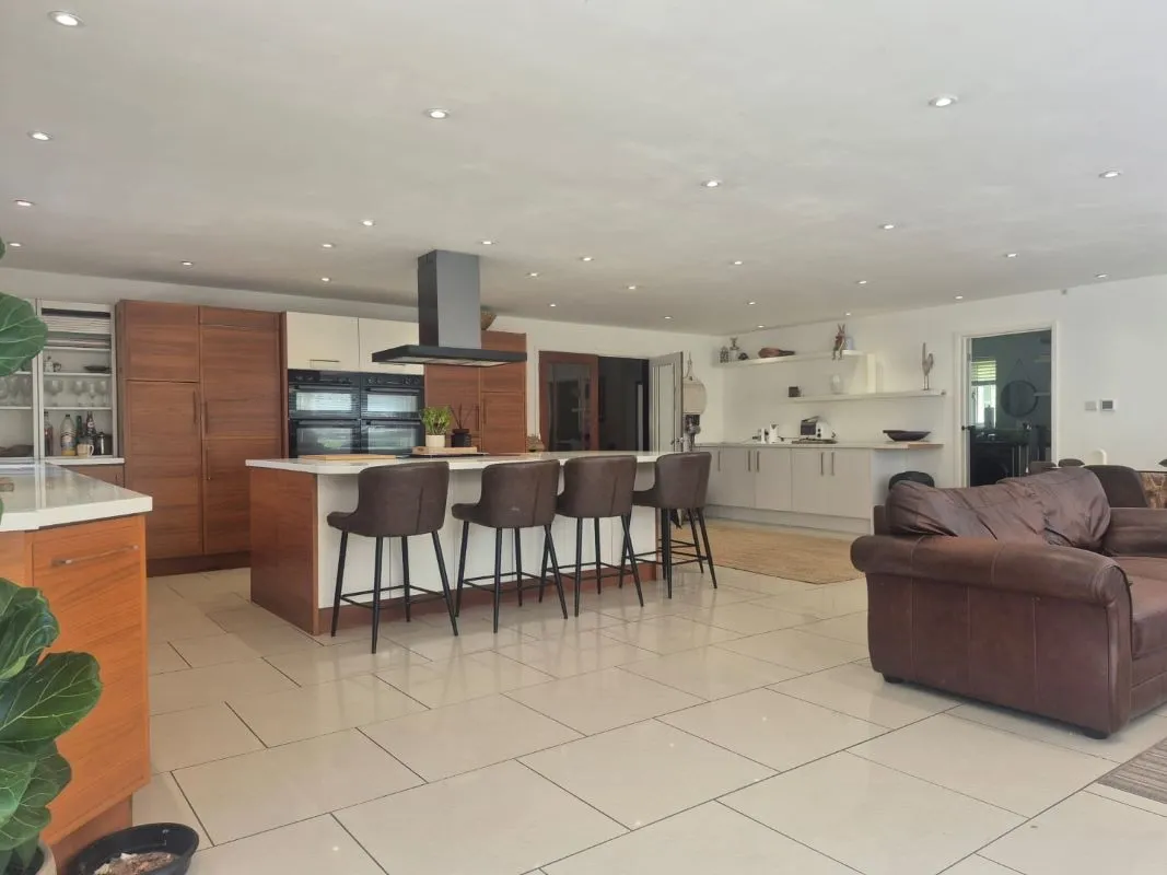 The Street, Canterbury, Kent, CT3 1LN - Online Auctions