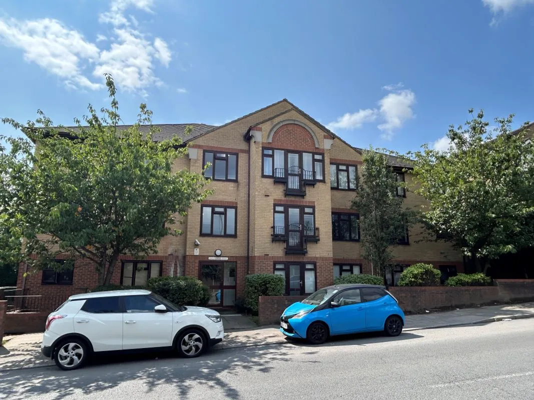 Collingwood House, Greenhithe, Kent, DA9 9EE - Online Auctions