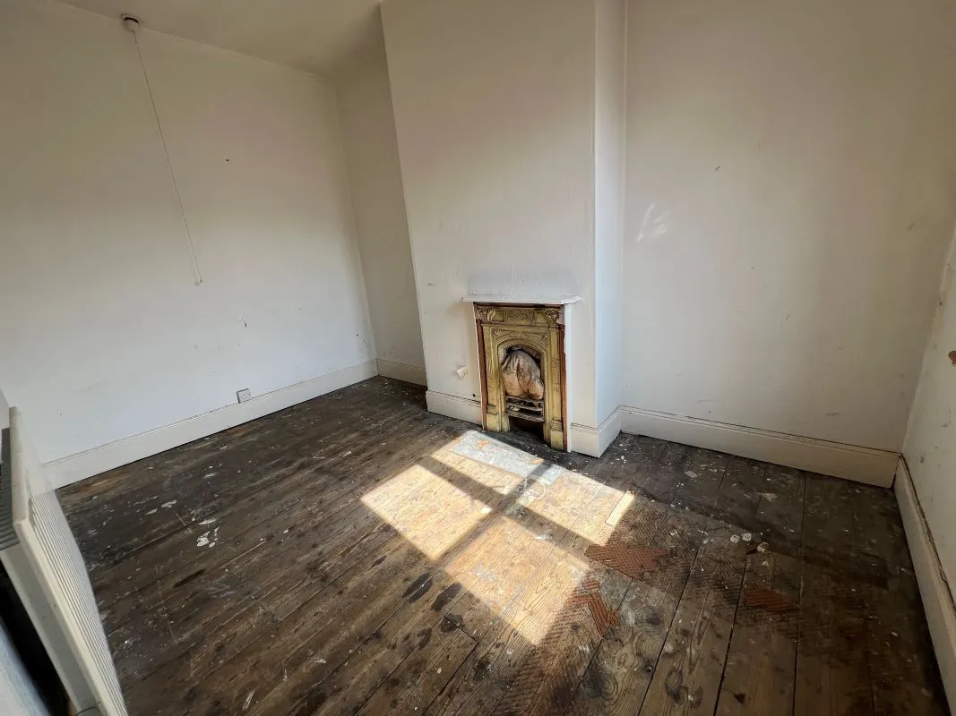 Clarence Street, Loughborough, Leicestershire, LE11 1DX - Online Auctions