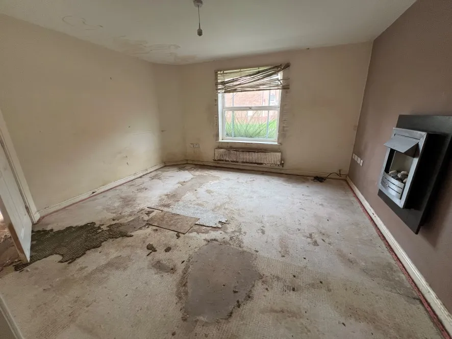 Property for Auction in Leicestershire - 52 Staples Drive, Coalville, Leicestershire LE67 4GN