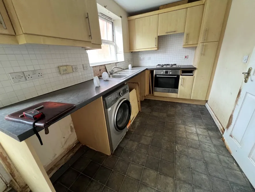 Property for Auction in Leicestershire - 52 Staples Drive, Coalville, Leicestershire LE67 4GN