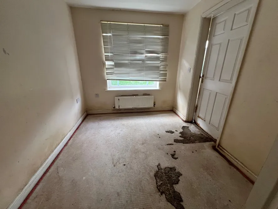 Property for Auction in Leicestershire - 52 Staples Drive, Coalville, Leicestershire LE67 4GN