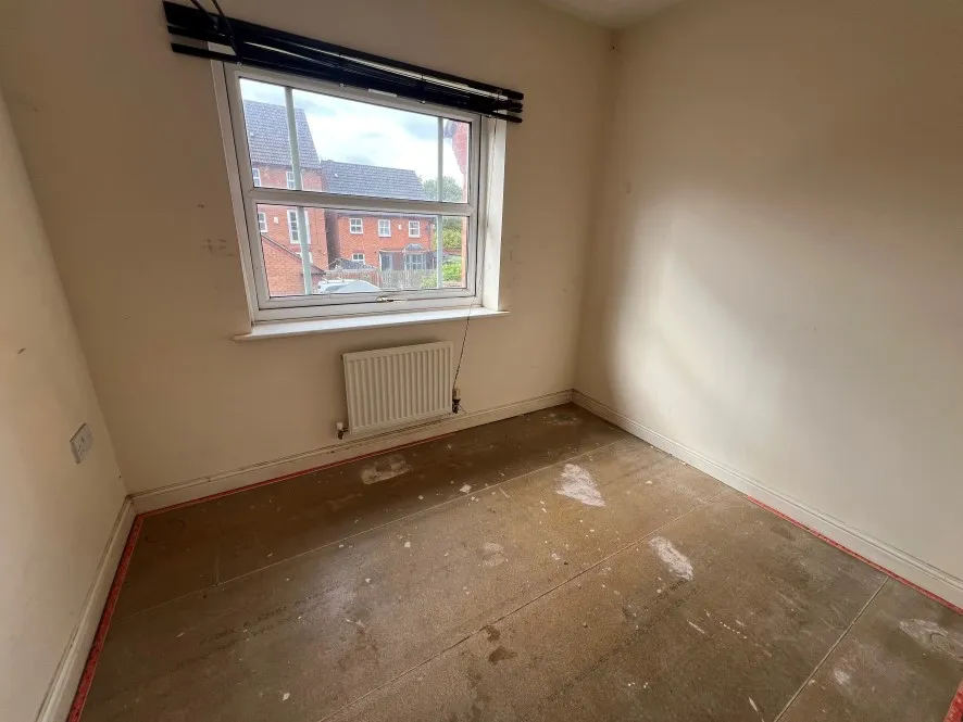 Property for Auction in Leicestershire - 52 Staples Drive, Coalville, Leicestershire LE67 4GN