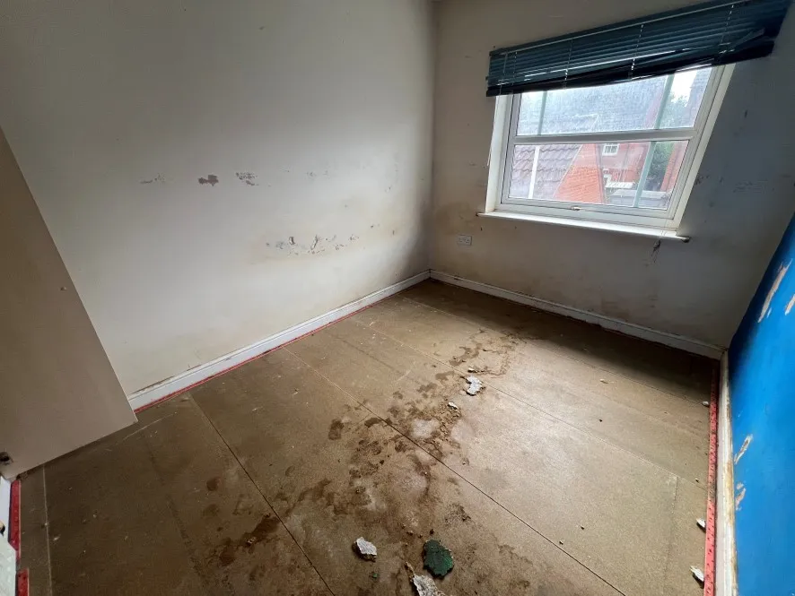 Property for Auction in Leicestershire - 52 Staples Drive, Coalville, Leicestershire LE67 4GN