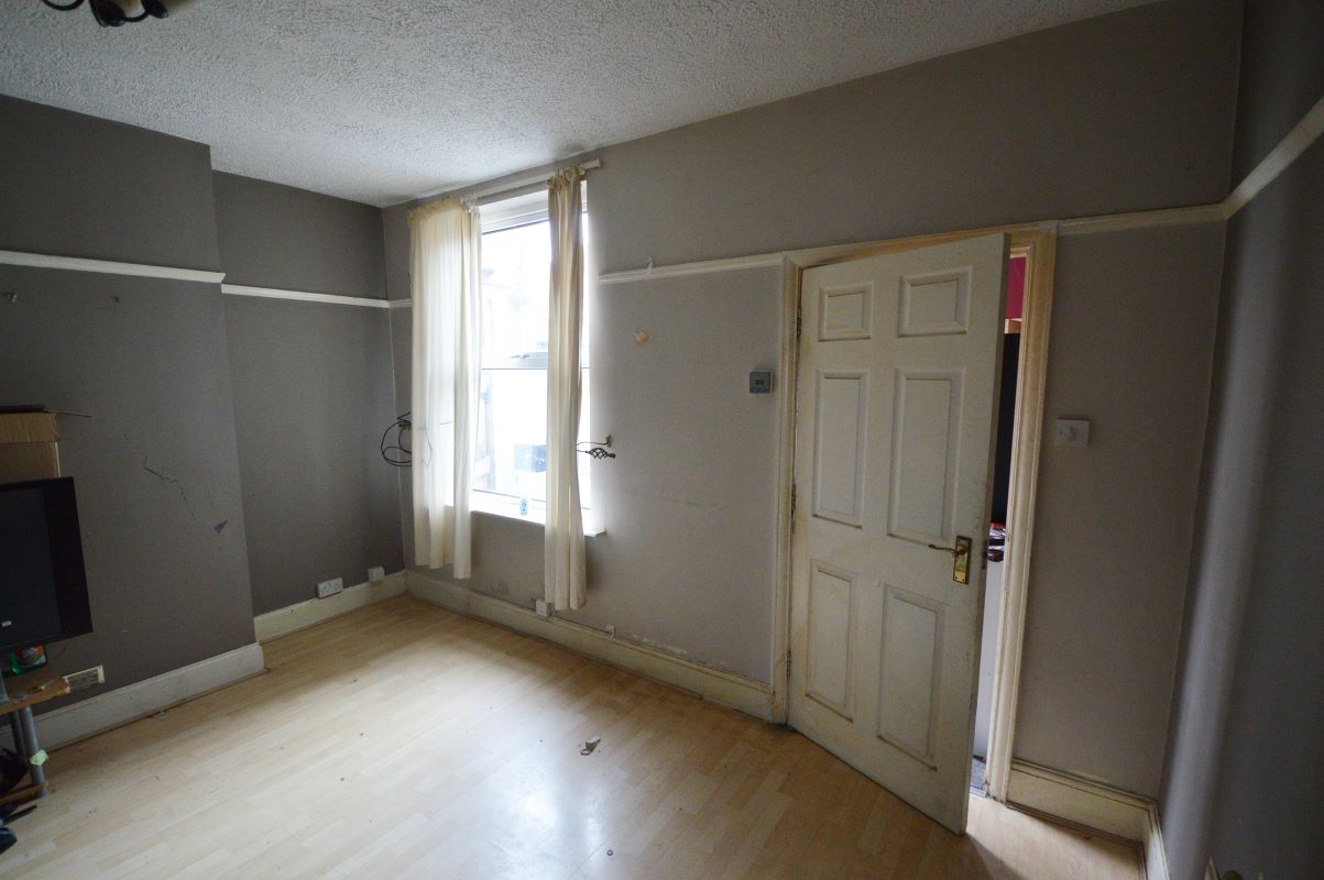 Leicester, Leicestershire, LE3 1AT - Online Auctions