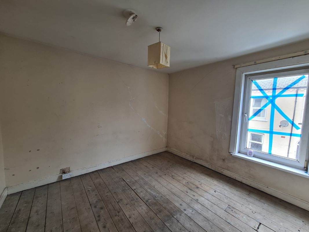 Cross Street, Lincoln, Lincolnshire, LN5 7UX - Online Auctions
