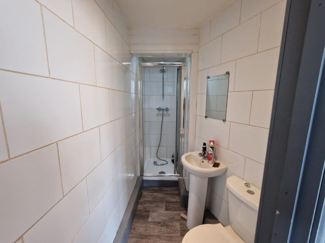 Doncaster, South Yorkshire, DN5 9SL - Online Auctions