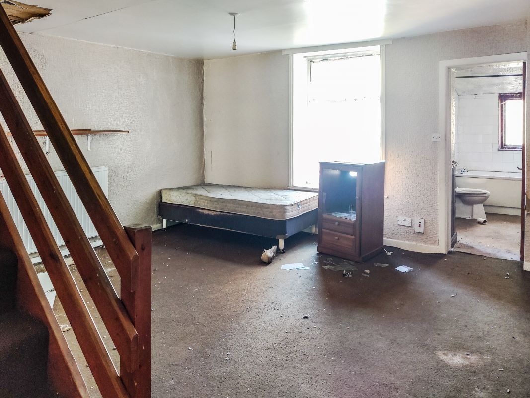 Bacup, Lancashire, OL13 9NW - Online Auctions