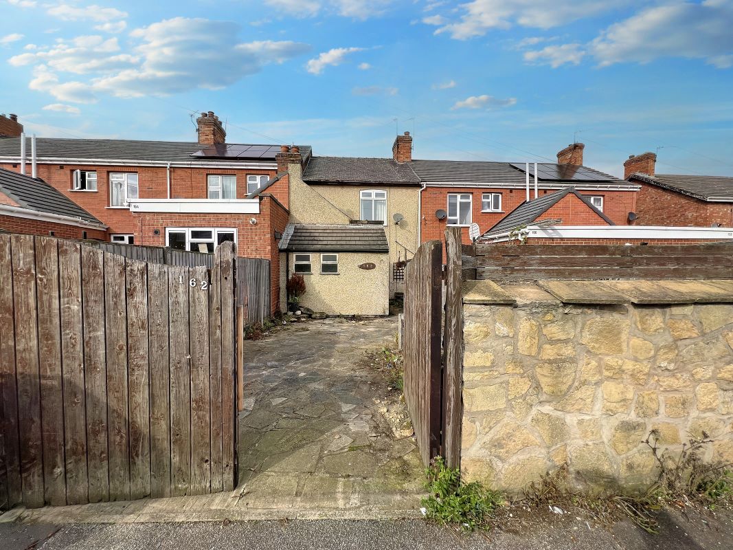 Highfields, Doncaster, South Yorkshire, DN6 7JJ - Online Auctions