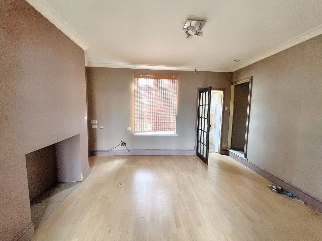 Highfields, Doncaster, South Yorkshire, DN6 7JJ - Online Auctions