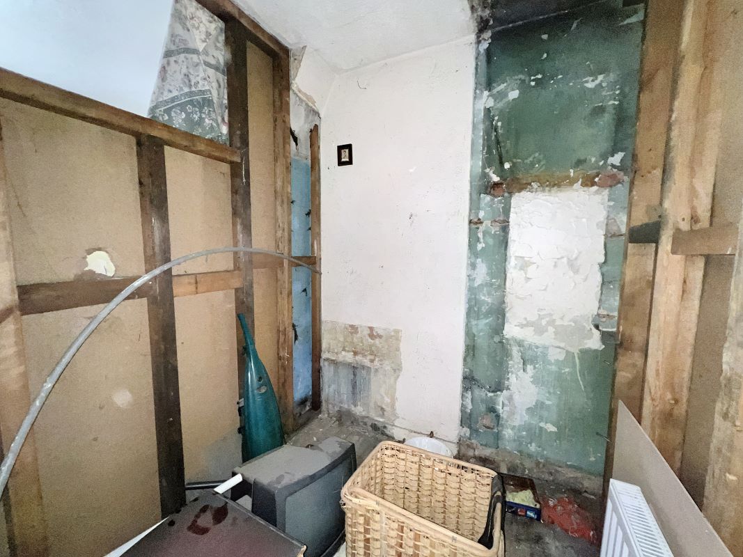 Highfields, Doncaster, South Yorkshire, DN6 7JJ - Online Auctions