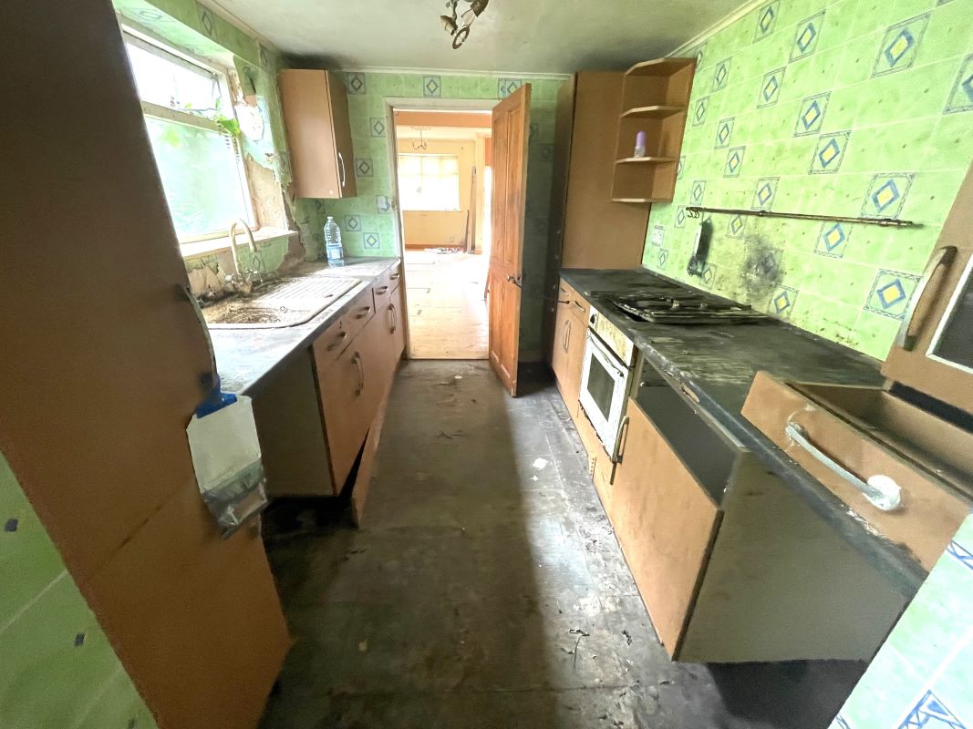 Grimsby, South Humberside, DN32 9HY - Online Auctions