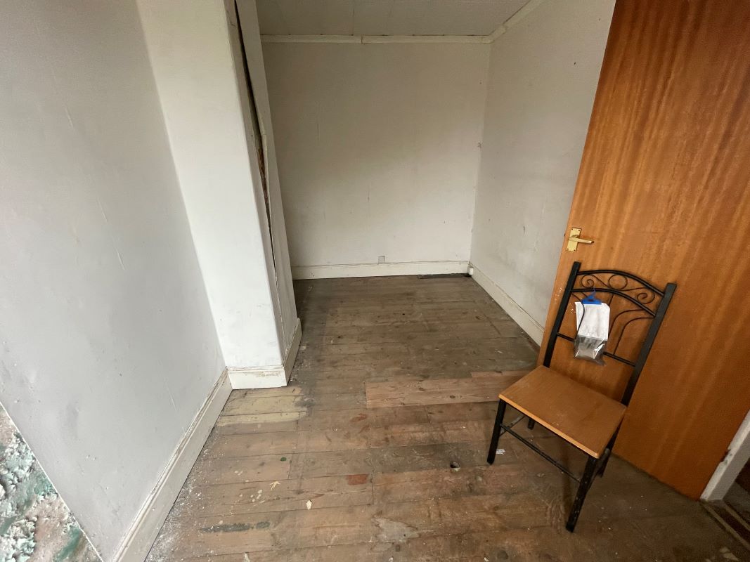 Grimsby, South Humberside, DN32 9HY - Online Auctions