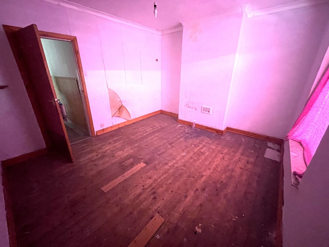 Grimsby, South Humberside, DN32 9HY - Online Auctions