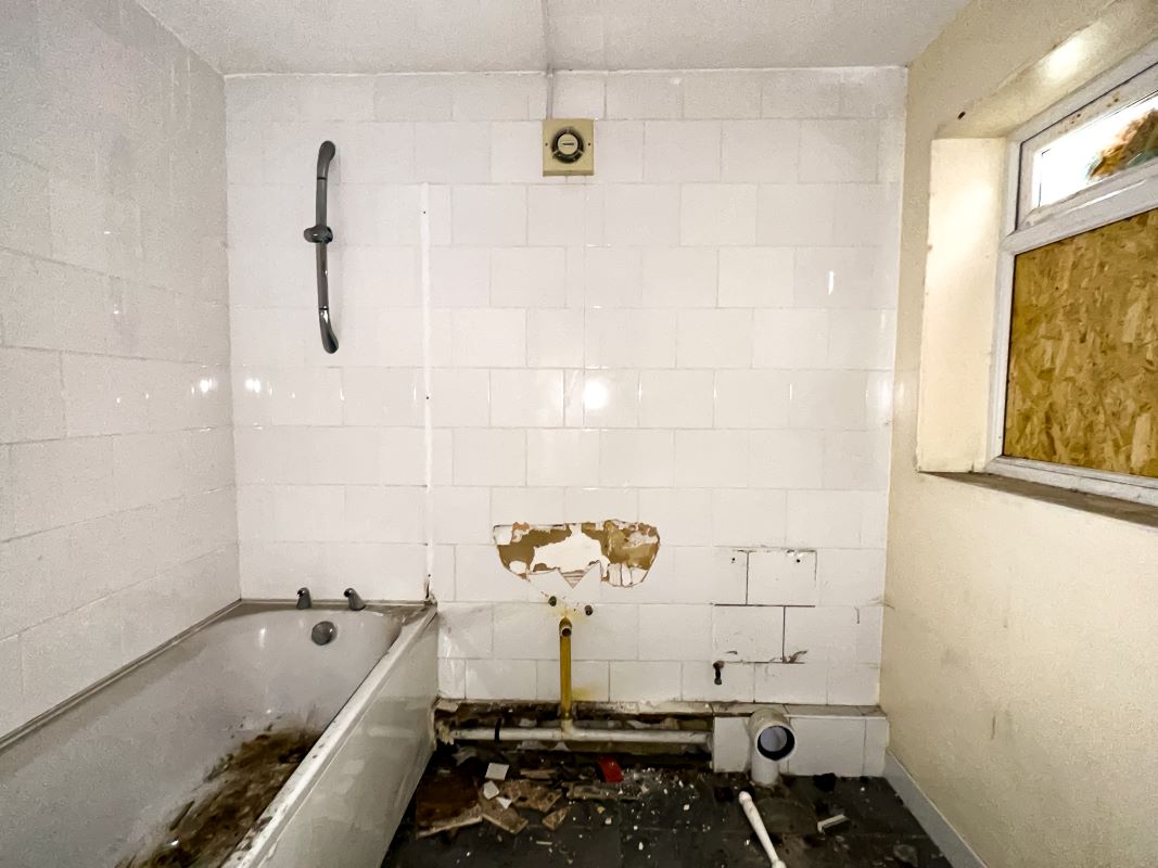 Hampden Street, South Bank, Middlesbrough, Cleveland, TS6 6LH - Online Auctions