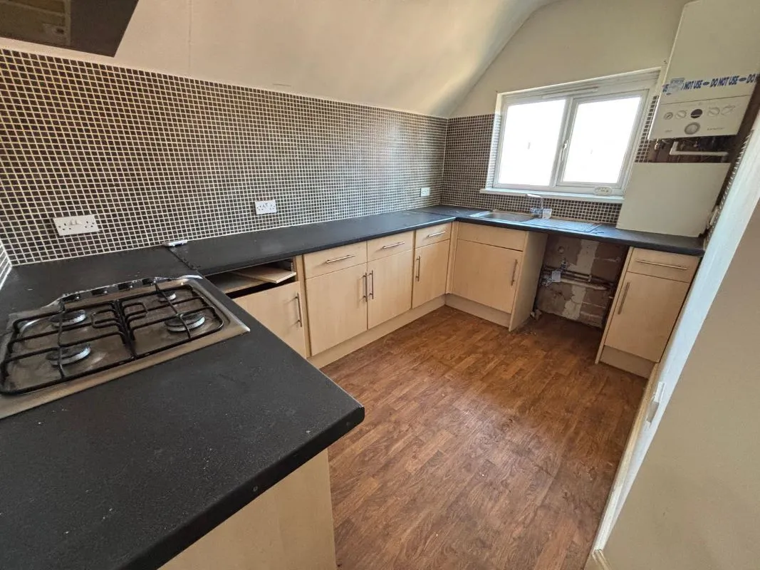 129 Eleanor Street, Grimsby, South Humberside, DN32 8AL - Online Auctions