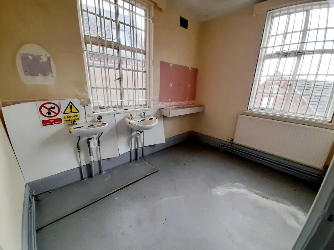 Gainsborough, Lincolnshire, DN21 2DU - Online Auctions