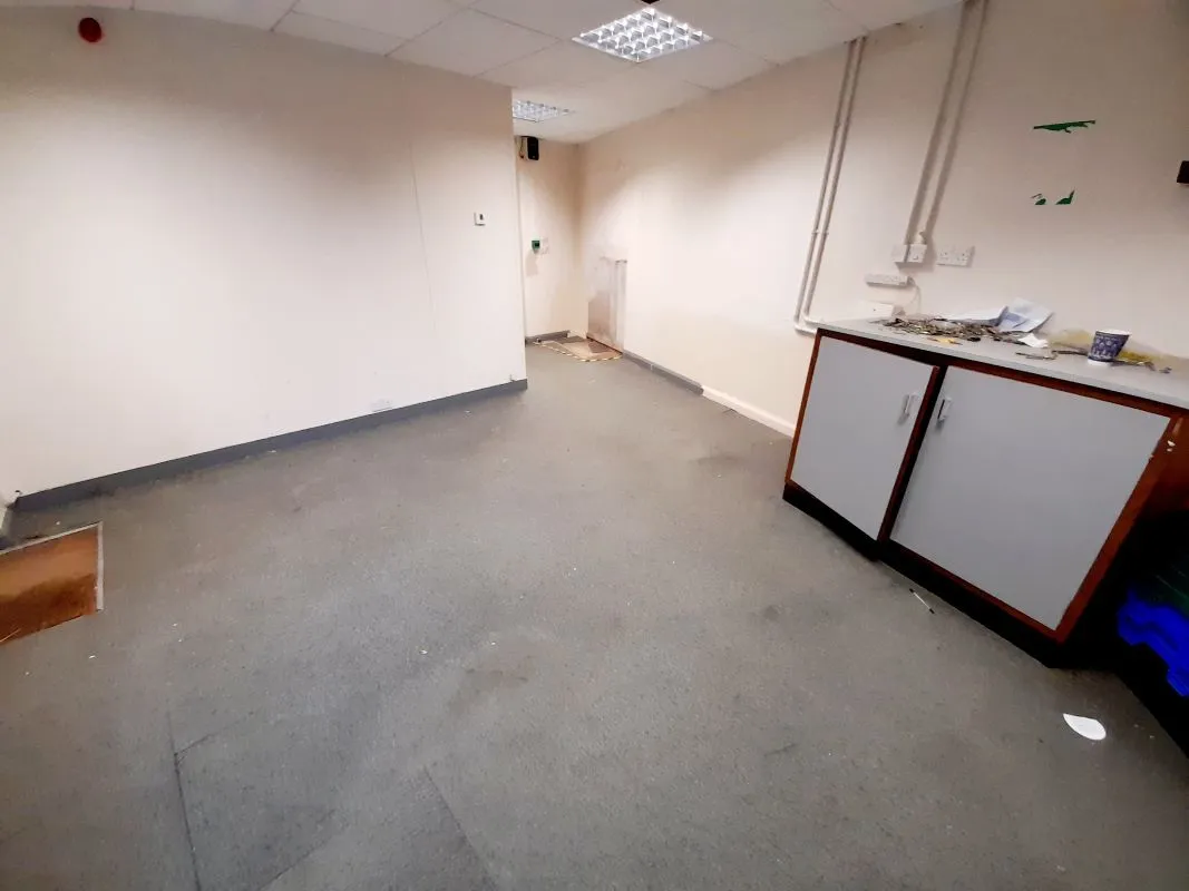 Gainsborough, Lincolnshire, DN21 2DU - Online Auctions