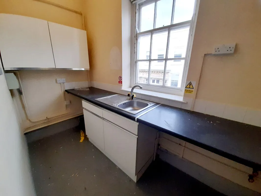 Gainsborough, Lincolnshire, DN21 2DU - Online Auctions
