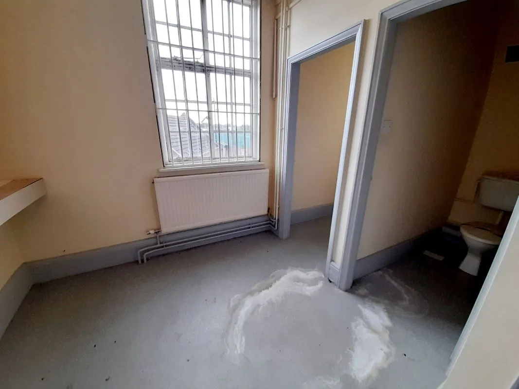 Gainsborough, Lincolnshire, DN21 2DU - Online Auctions