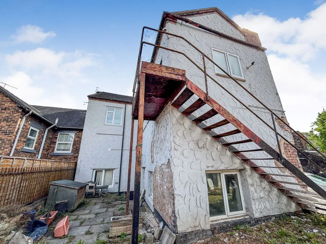 Outclough Road, Stoke-On-Trent, Staffordshire, ST8 7QH - Online Auctions