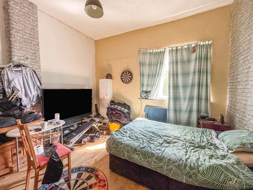 Outclough Road, Stoke-On-Trent, Staffordshire, ST8 7QH - Online Auctions
