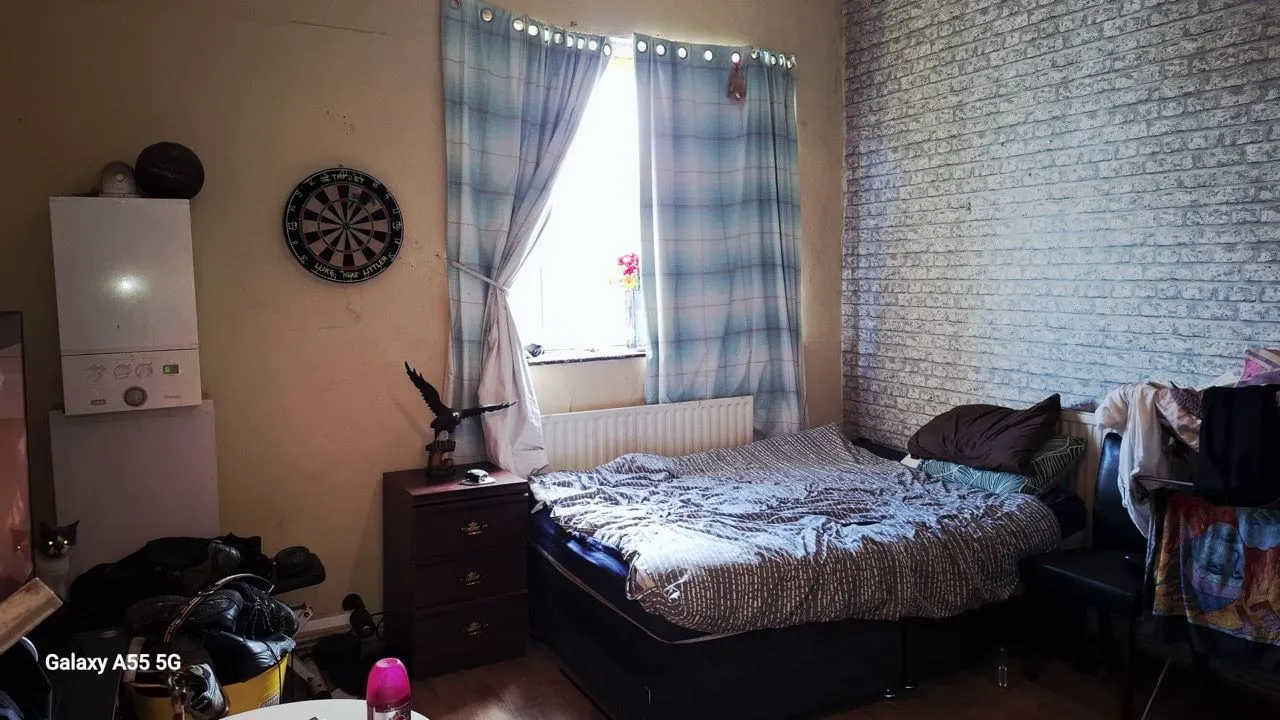Outclough Road, Stoke-On-Trent, Staffordshire, ST8 7QH - Online Auctions