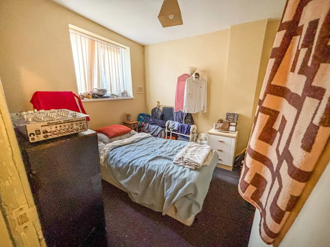 Outclough Road, Stoke-On-Trent, Staffordshire, ST8 7QH - Online Auctions