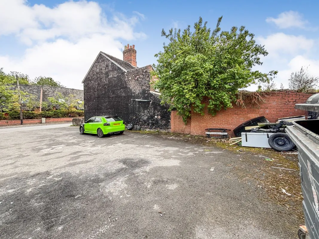 Outclough Road, Stoke-On-Trent, Staffordshire, ST8 7QH - Online Auctions