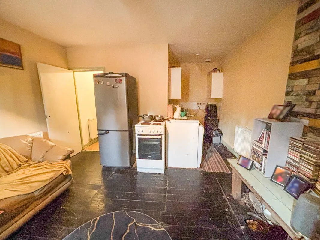 Outclough Road, Stoke-On-Trent, Staffordshire, ST8 7QH - Online Auctions