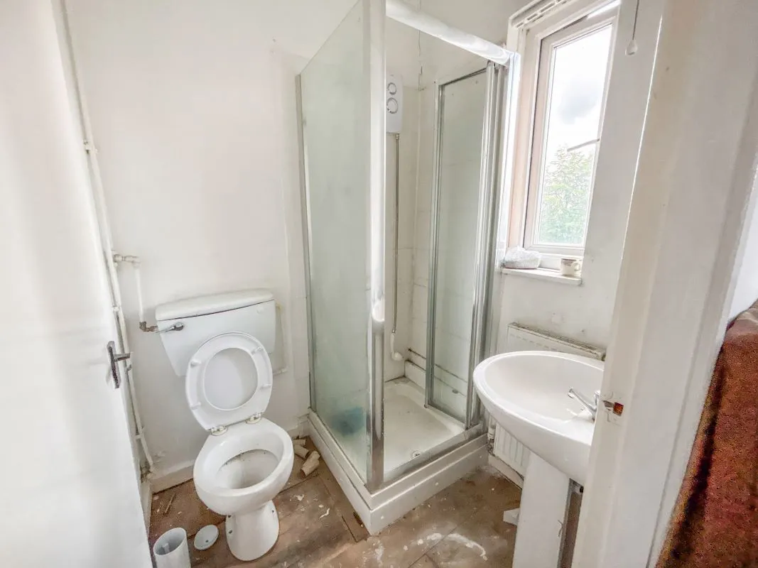 Outclough Road, Stoke-On-Trent, Staffordshire, ST8 7QH - Online Auctions