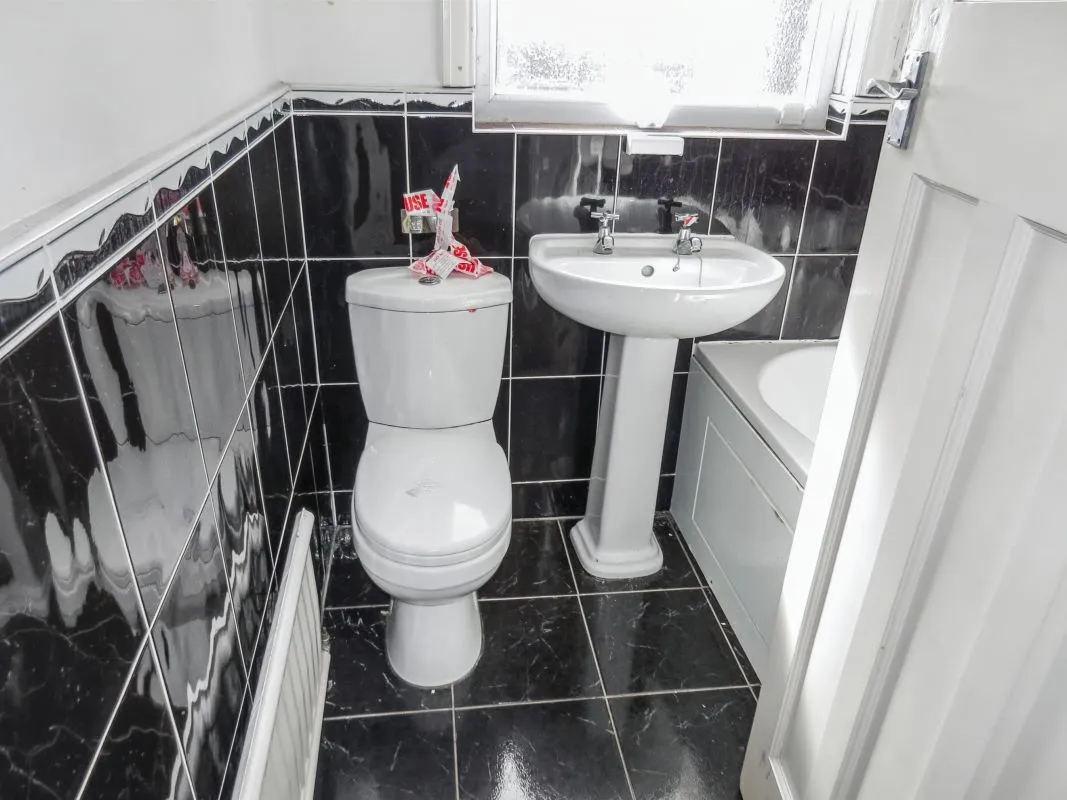 Blackpool, Lancashire, FY1 6PJ - Online Auctions