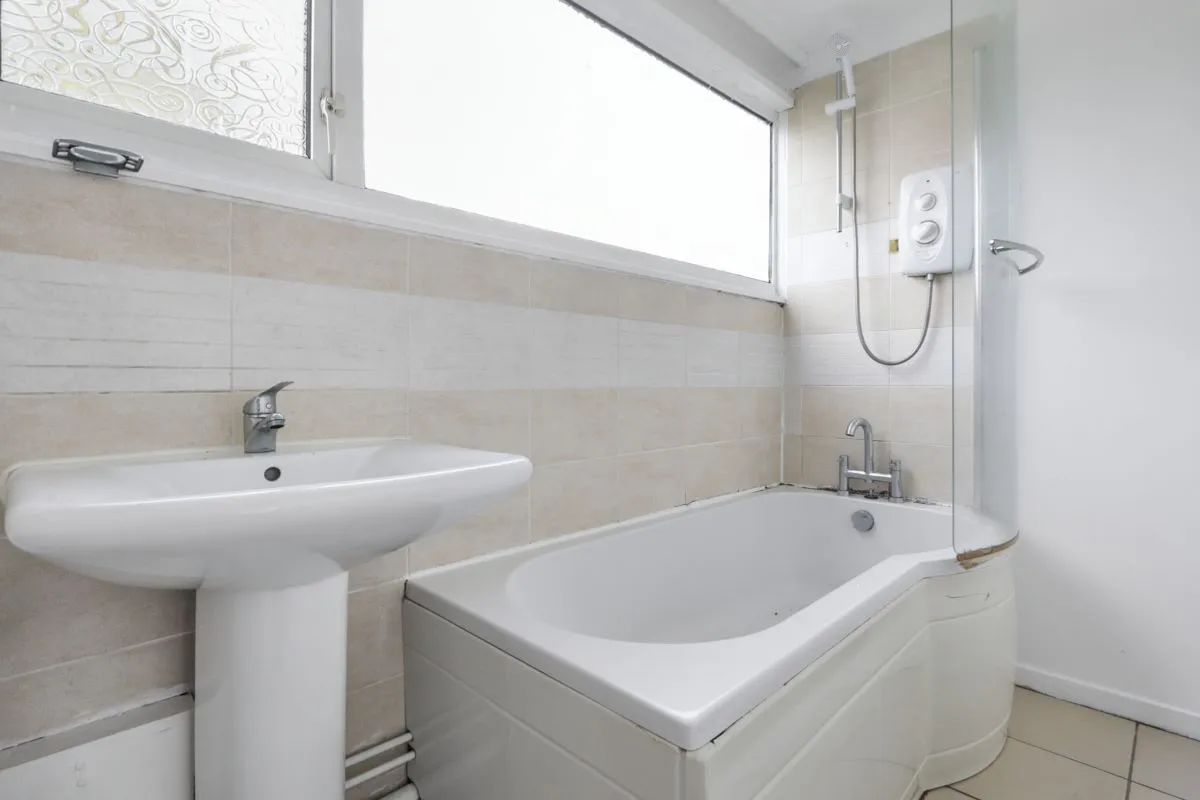 Sheffield, South Yorkshire, S8 8FE - Online Auctions