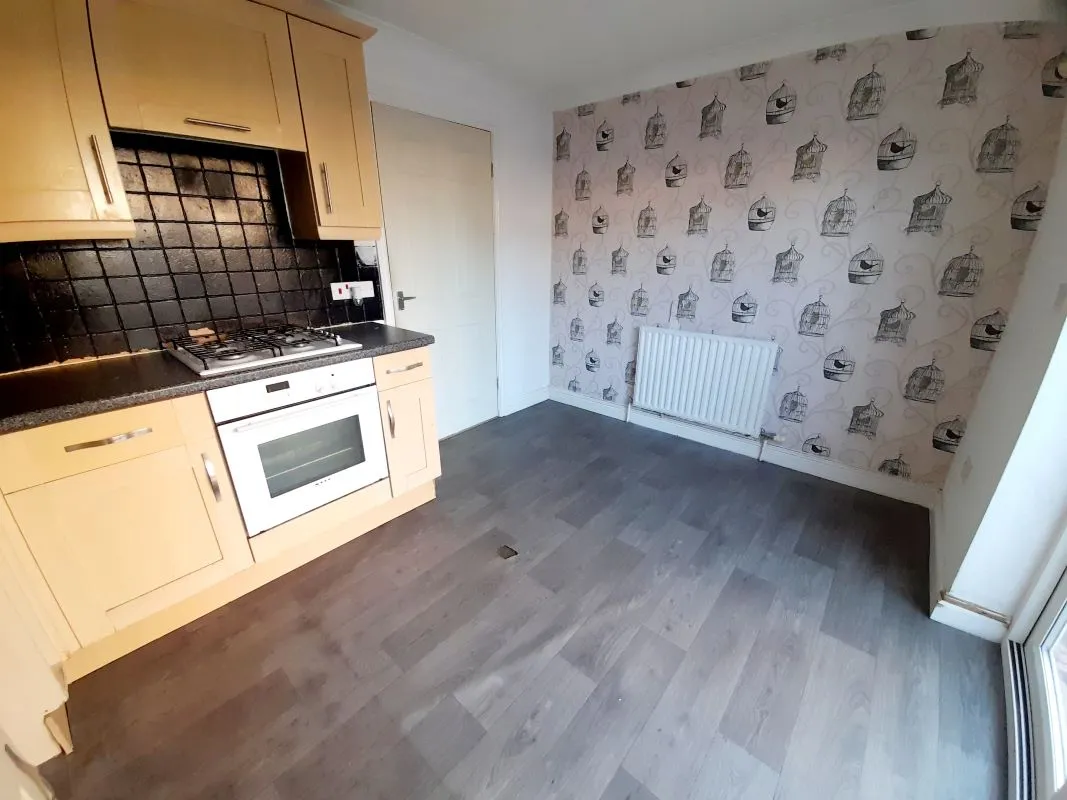 Grimsby, South Humberside, DN31 2DX - Online Auctions