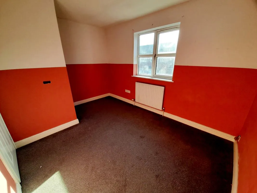 Grimsby, South Humberside, DN31 2DX - Online Auctions