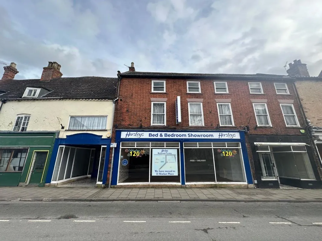 Gainsborough, Lincolnshire, DN21 2JS - Online Auctions