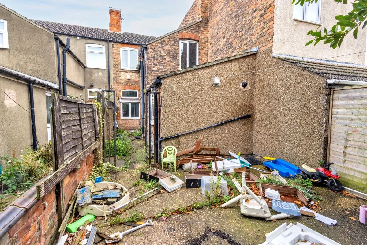 Grimsby, South Humberside, DN32 9NR - Online Auctions