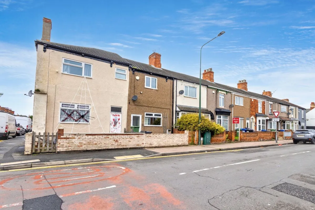 Grimsby, South Humberside, DN32 9NR - Online Auctions