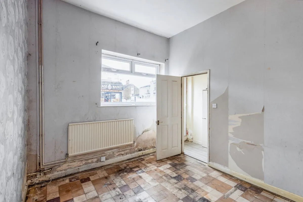 Grimsby, South Humberside, DN32 9NR - Online Auctions