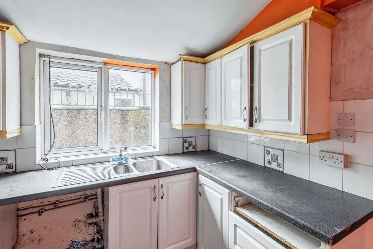 Grimsby, South Humberside, DN32 9NR - Online Auctions