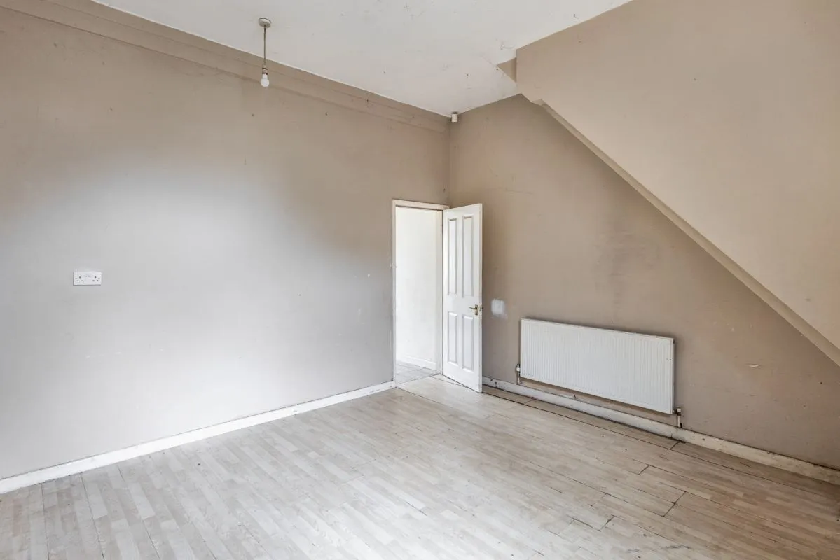 Grimsby, South Humberside, DN32 9NR - Online Auctions