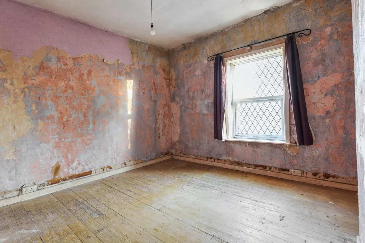 Bury, Lancashire, BL9 7SE - Online Auctions