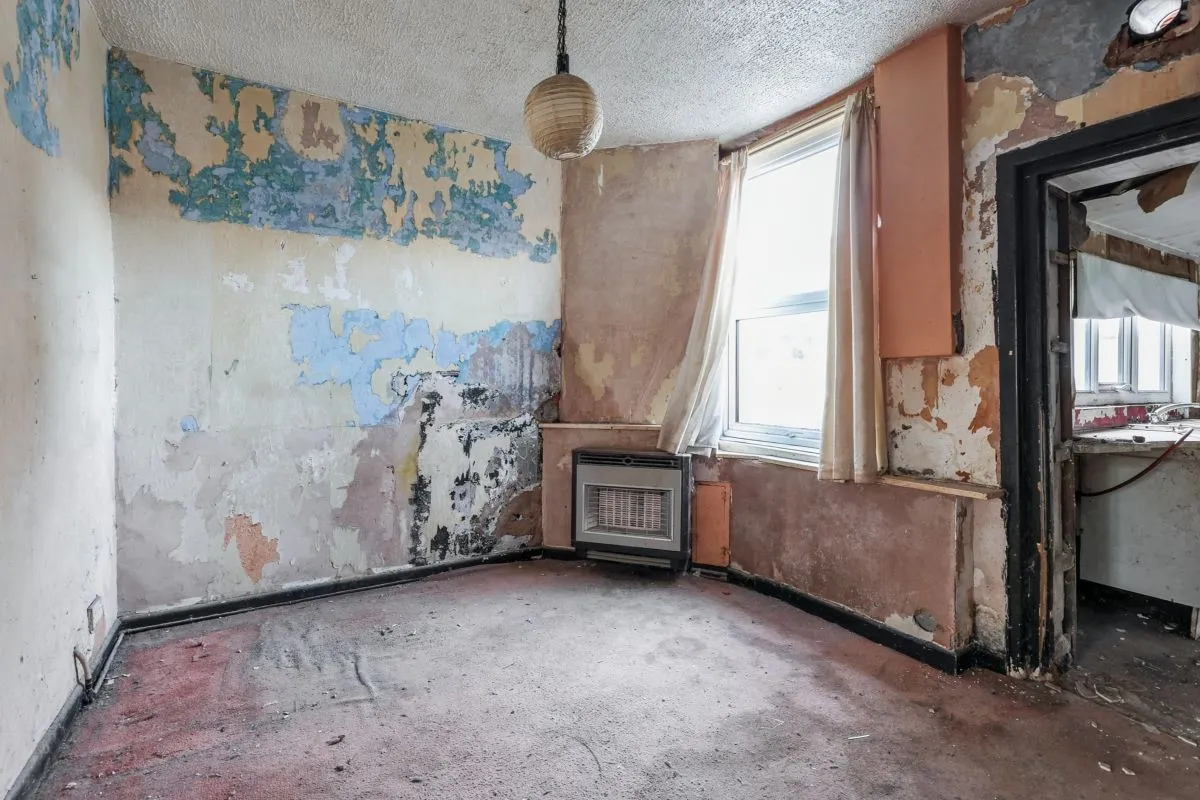 Bury, Lancashire, BL9 7SE - Online Auctions